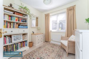 Bedroom- click for photo gallery